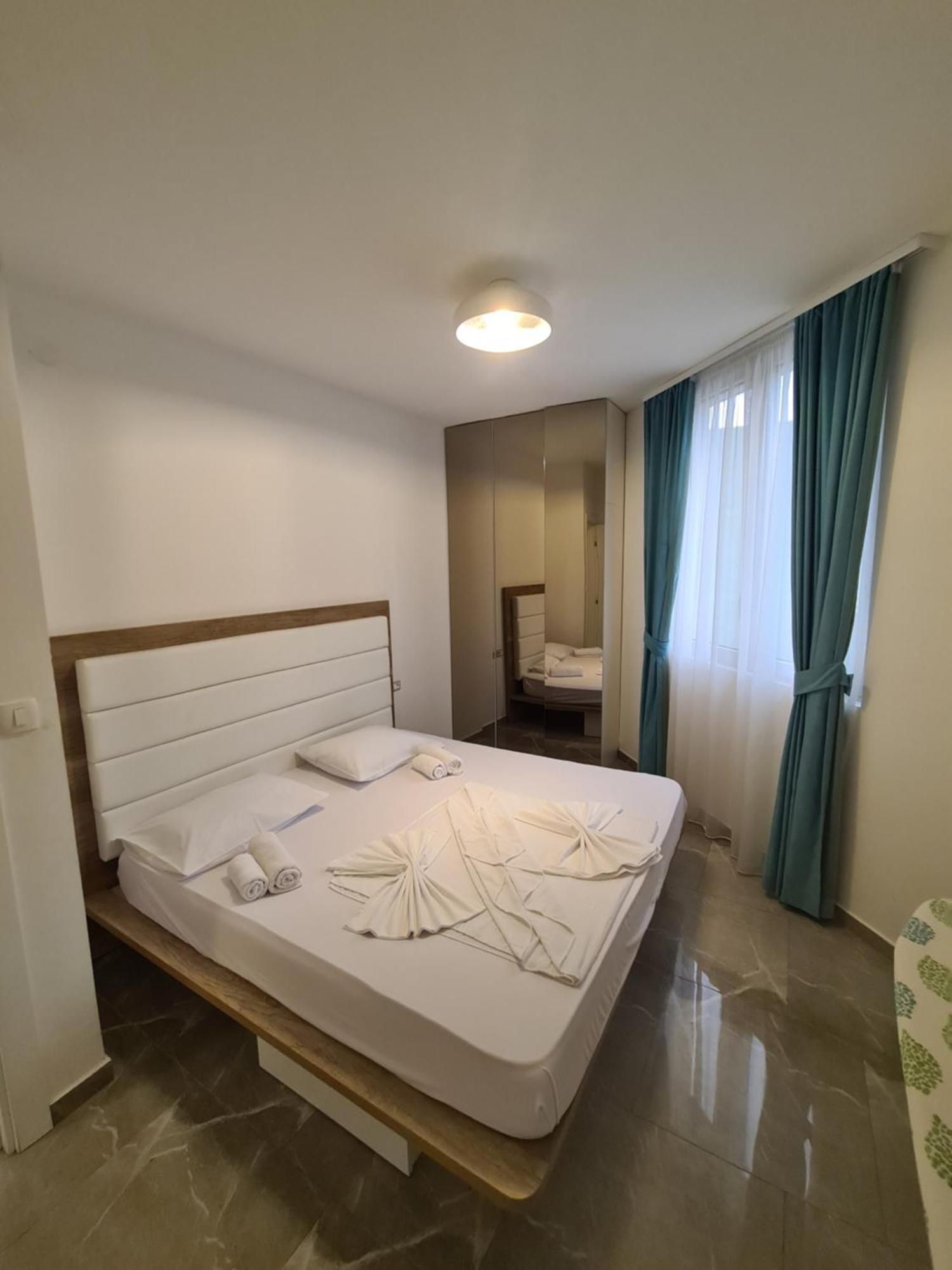 Aura Time Apartments Rafailovici Exterior photo