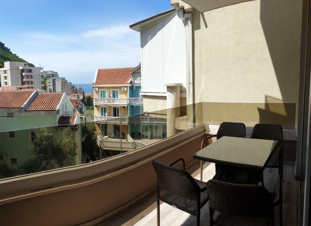 Aura Time Apartments Rafailovici Exterior photo